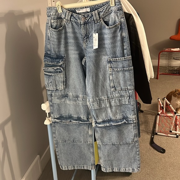 NWT cargo denim jeans - Picture 2 of 8